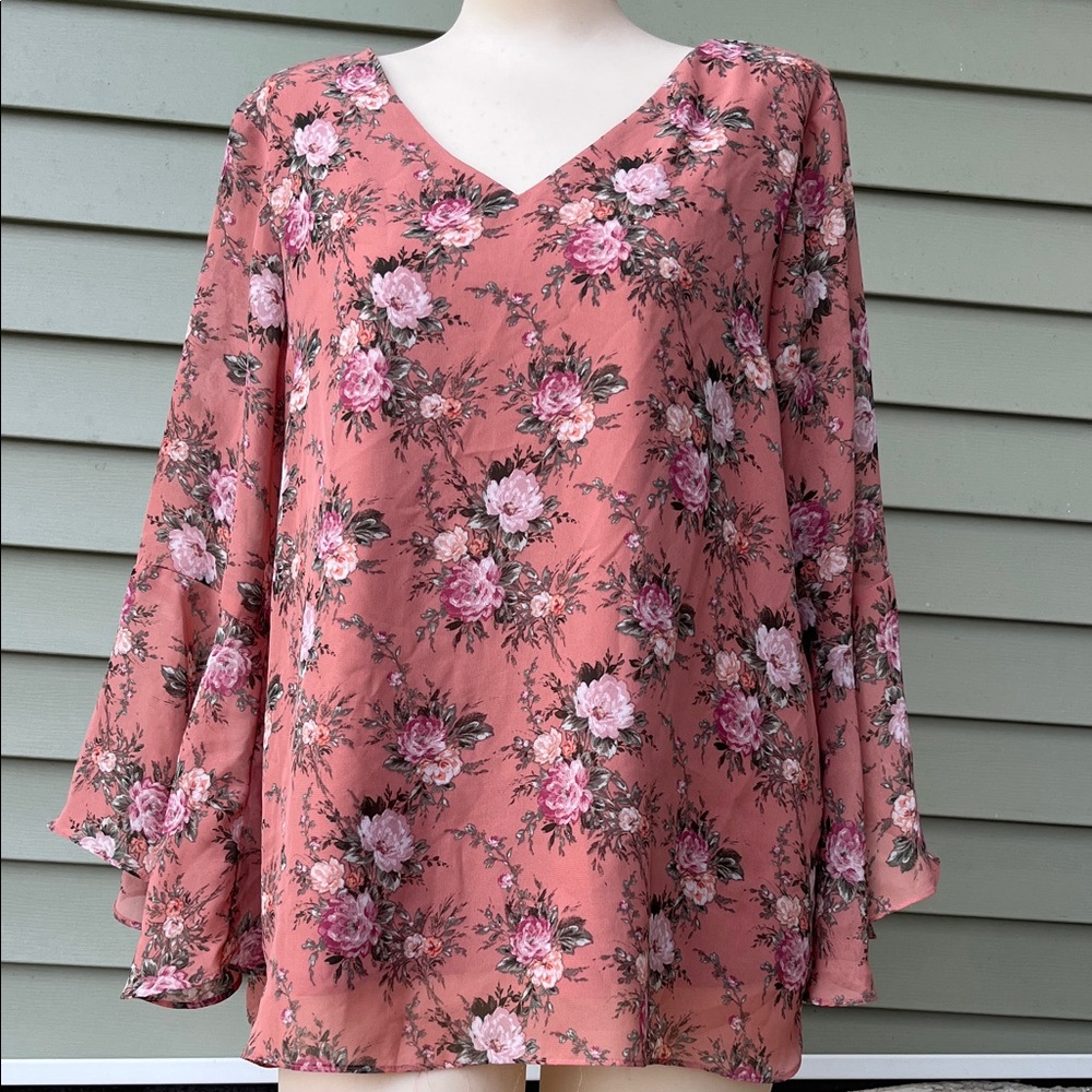 Like new Zac & Rachel Floral V-Neck Blouse - Pink and White